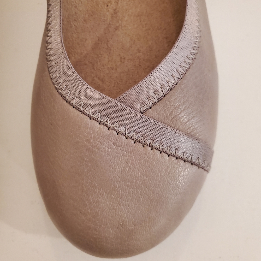 Vionic Flat Shoes Women's Size 5 - Picture 6 of 12